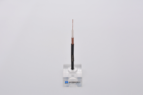 實芯聚乙烯絕緣聚氯乙烯護套射頻電纜